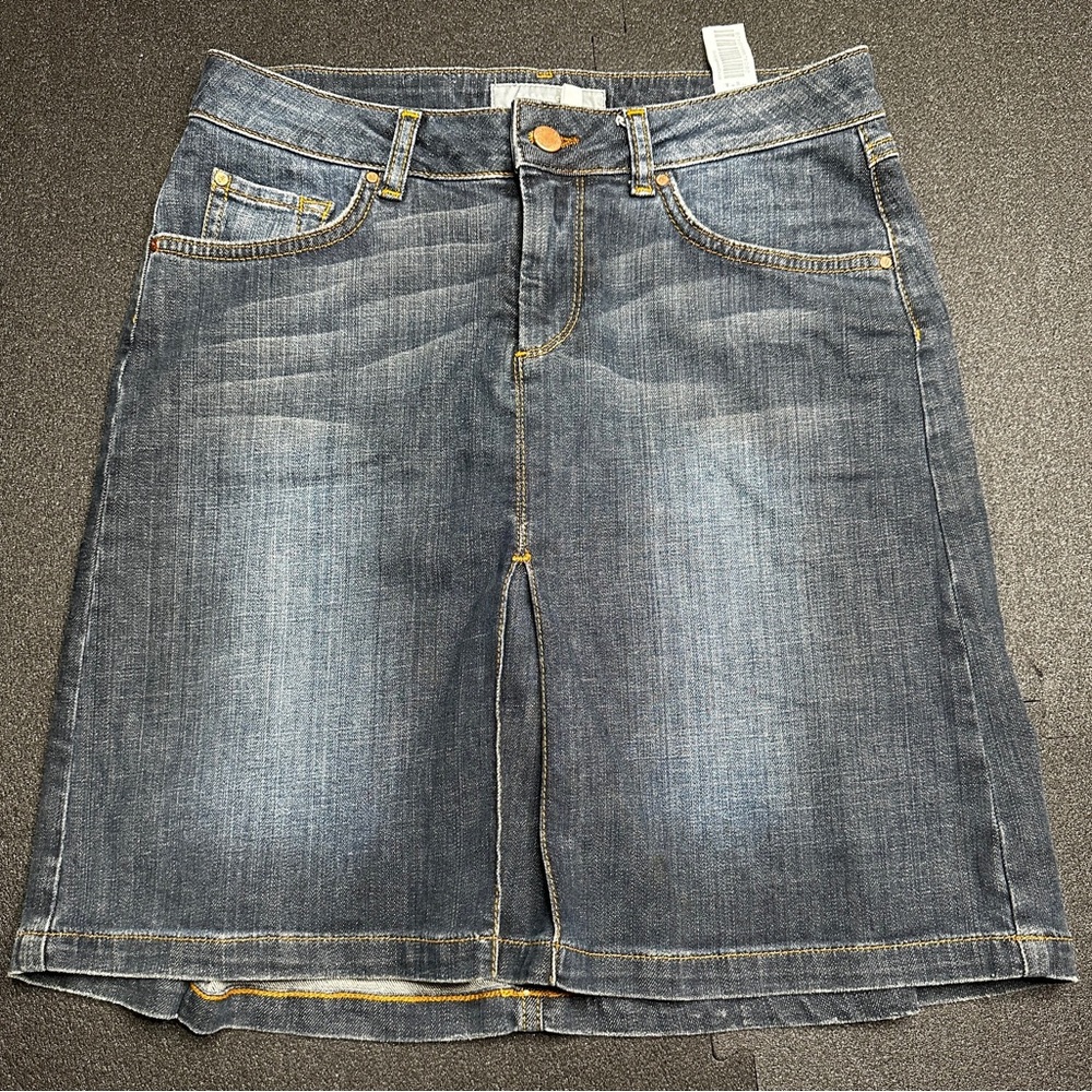 Zara Y2K Denim Skirt with Contrast Stitching